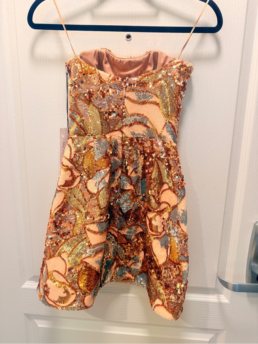 Helsi Linda Strapless Mini Dress in Gold Platinum Sequin Size XS NWT - Picture 5 of 8